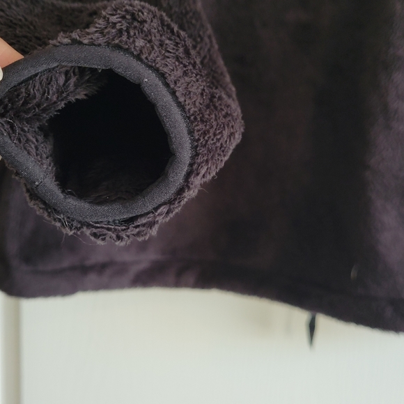 [The North Face] - Black Furry Zip Sweater Jacket Size M - Picture 8 of 9